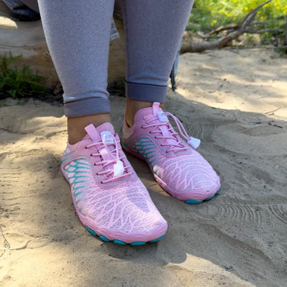 "Barefoot schoenen Allrounder met flexibele pasvorm en natuurlijke loopsensatie, beige bovenkant en minimalistische zolen."