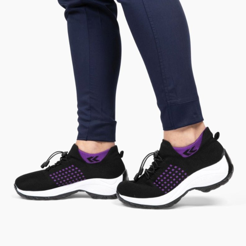 Comfortabele blauwe dames sneakers met orthopedische steunzool, speciaal voor hallux valgus.