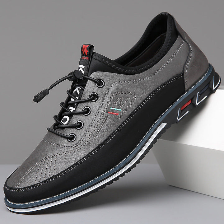 Zwarte leren Oxford schoenen, de perfecte keuze voor een scherpe, zakelijke look.