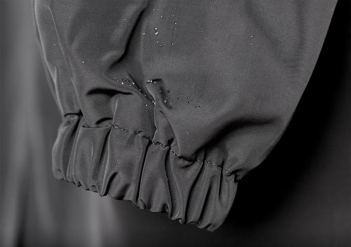 Elegante damesjas: waterafstotende, dunne trenchcoat met lange mouwen, ideaal voor de lente.