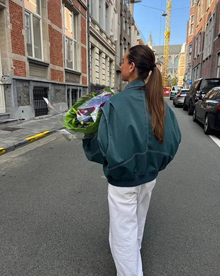 Comfortabele oversized damesjas 'Noor' van leer, ideaal als buitenkleding voor elk seizoen.