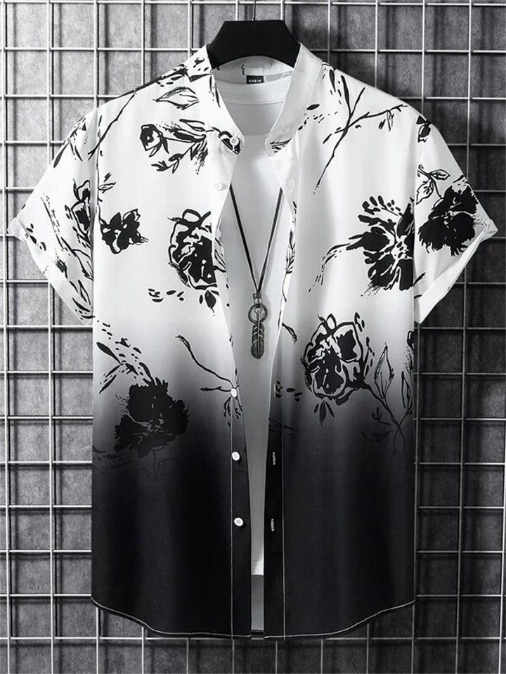 Achterkant van heren Hawaii overhemd met kleurrijke 3D bloemenprint. Comfortabele pasvorm voor zomer en vakantie.