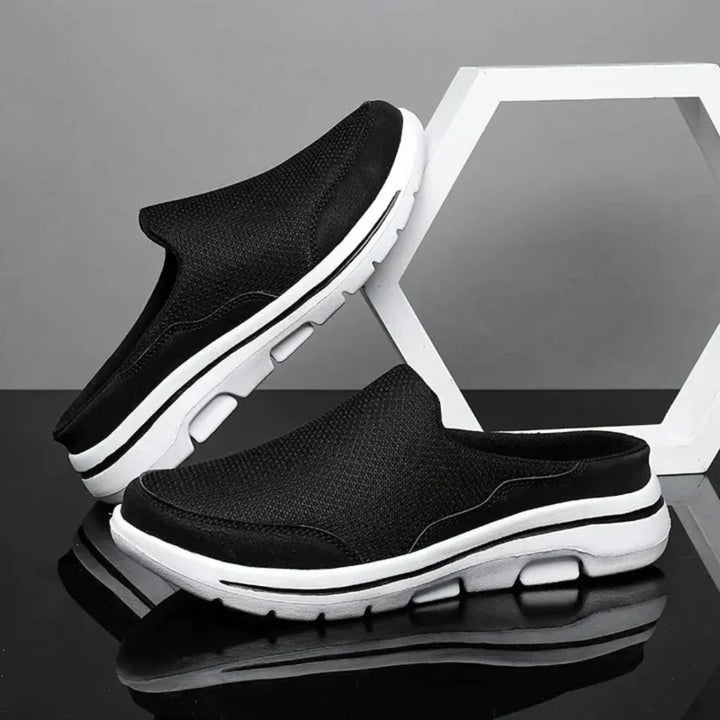 Comfortabele heren sportsandalen met verstelbaar klittenband en ergonomische zool voor optimale voetsteun tijdens wandelen.