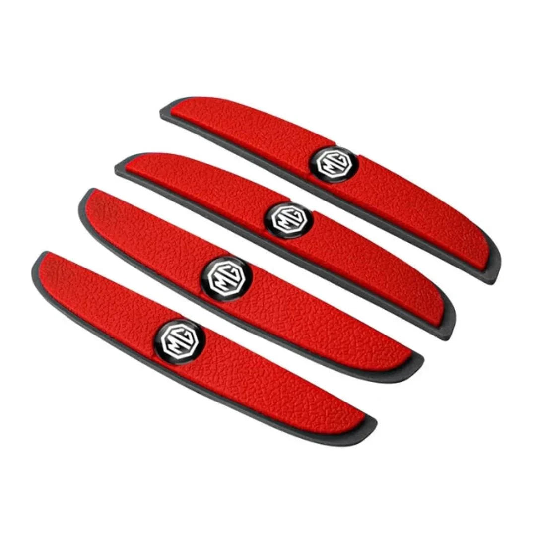 Elegante styling en robuuste deurbescherming met deze universele autoaccessoires. Voorkom krassen.