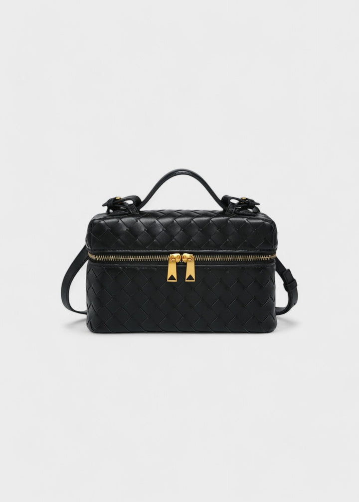 Dames gevlochten schoudertas met stijve structuur en gouden details, een stijlvolle accessoire voor elke dame.