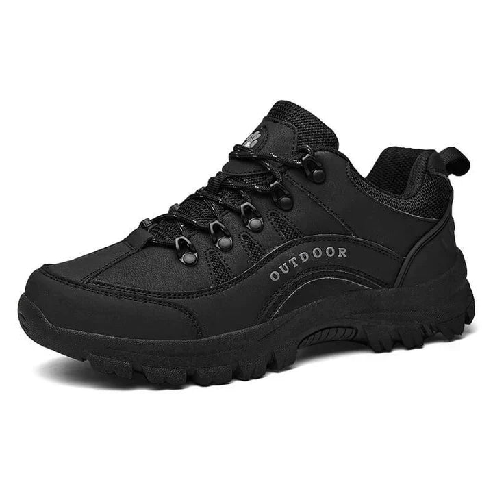 Stijlvolle heren orthopedische wandelschoenen met comfortabele voetsteun, geschikt voor diverse avonturen.