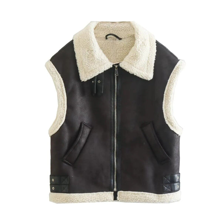 Warme dames bodywarmer van kunstleer, perfect voor herfst en winter; casual en comfortabel.