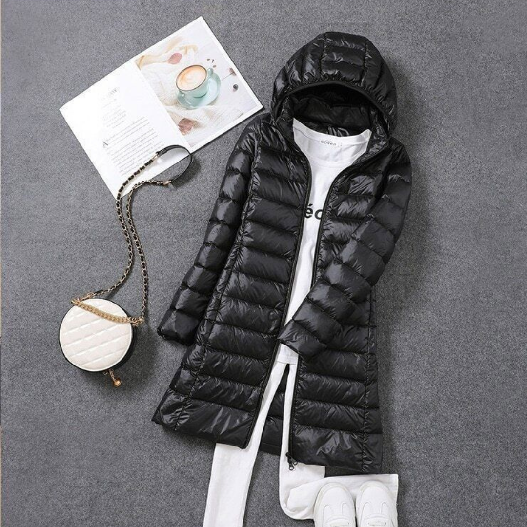 Warme lange winterjas Daisy voor dames, met capuchon, beschermt stijlvol tegen winterkou.