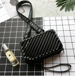 Zwart