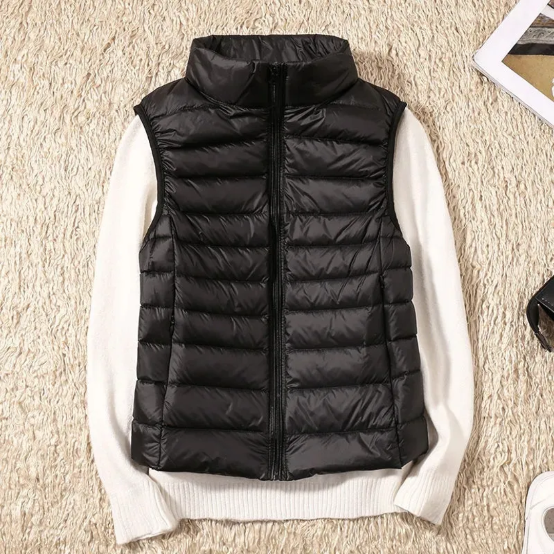 Stijlvolle dames bodywarmer met ritssluiting, winddicht en warm, perfect als tussenjas of winterkleding.