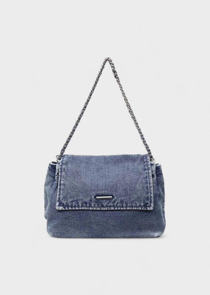 Lichtblauwe vintage denim tas, urban stijl dames schoudertas met unieke kettingdetails.