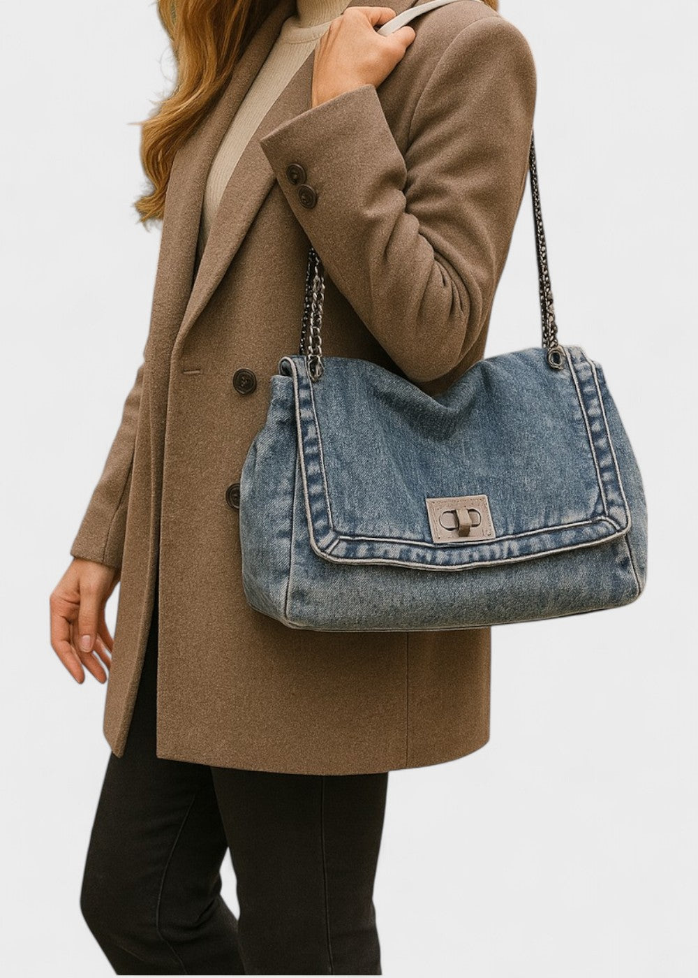 Modieuze zwarte denim handtas, casual dames schoudertas met ketting en urban flair.