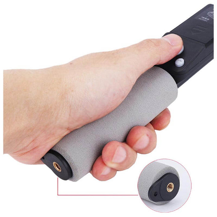 Draagbare Bluetooth selfie stick voor mobiel, met 360° rotatie en statief voor vloggen onderweg.