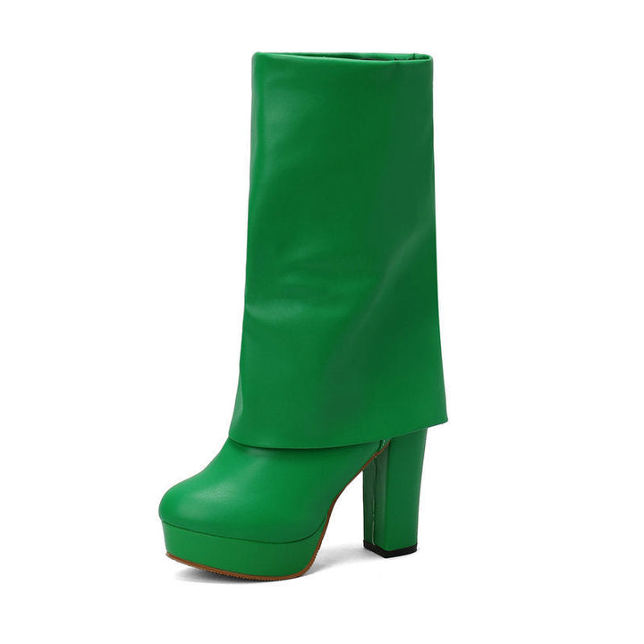 Loop stijlvol de winter in met deze dameslaarzen: plateauzool, blokhak, comfortabele schacht en elegante look.