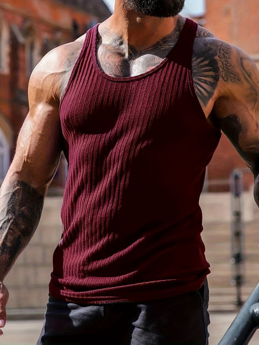 Zomerse heren gebreide tanktop met fris streep patroon, luchtig en comfortabel.