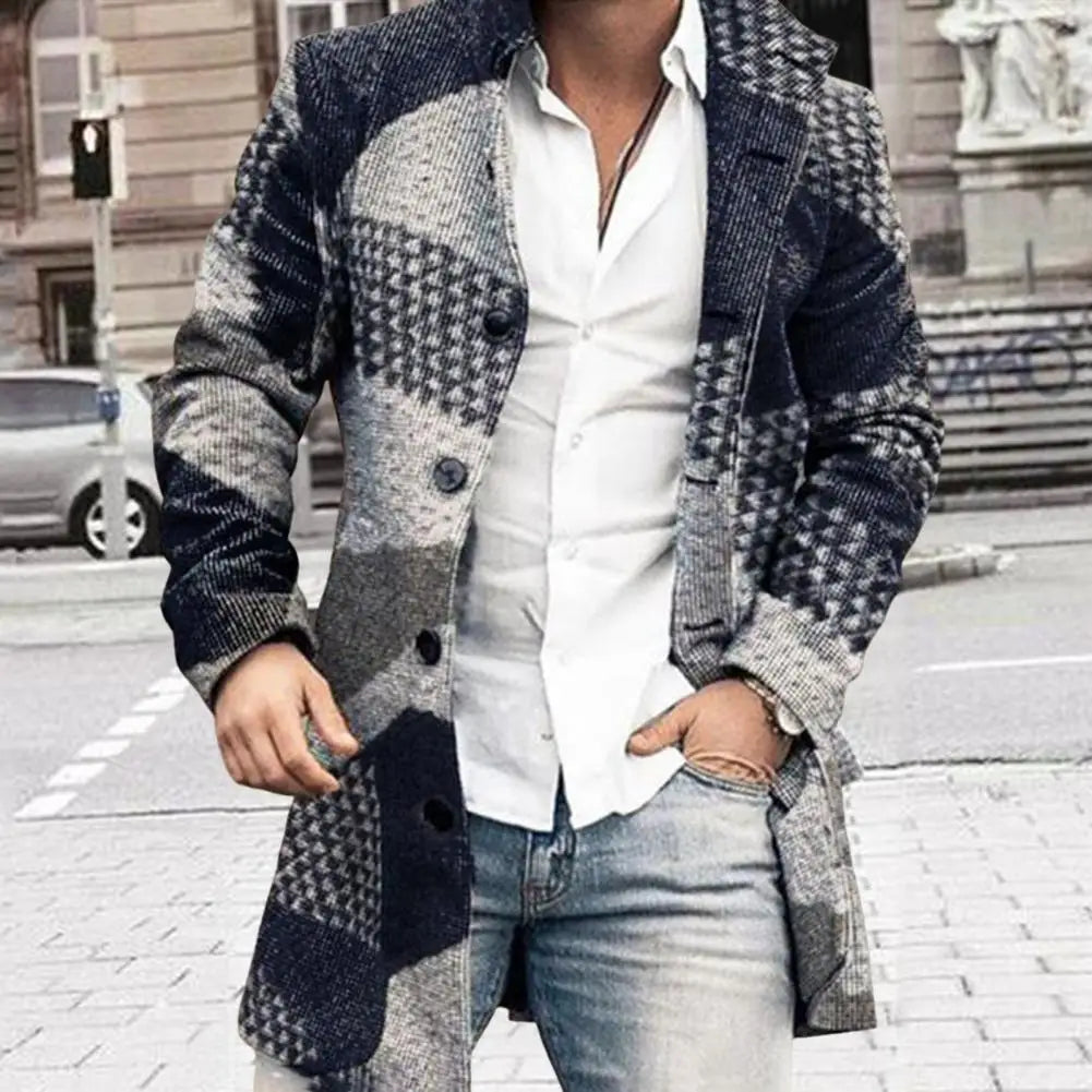 Detailopname van de comfortabele Brett herenjas, perfect voor voorjaar, najaar en winter. Moderne look.