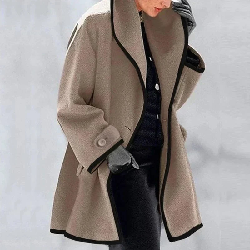 Getailleerde double-breasted dames wollen trenchcoat Emma, ideaal voor winterse elegantie.
