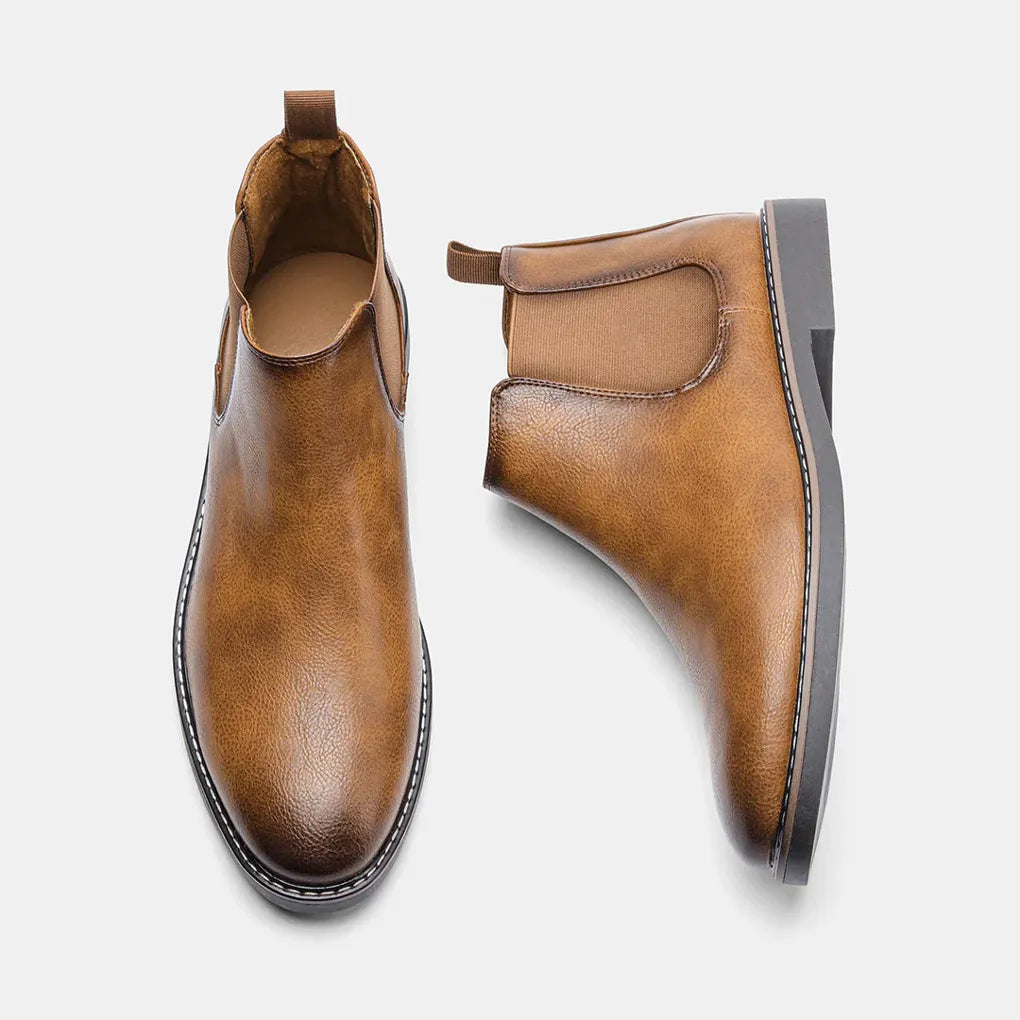 Bruine heren Chelsea boots, comfortabele enkellaarzen met elastische zijpanelen.