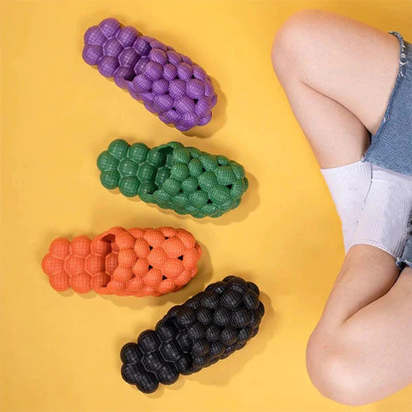 Heerlijke anti-slip bubbel slippers voor binnen & buiten; ultiem voetcomfort & ontspanning.