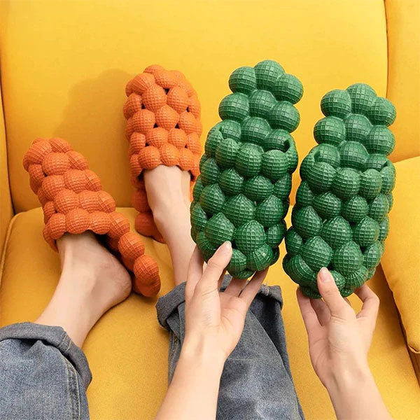 Unisex bubbel slippers, perfect voor ontspanning; bieden ultiem voetcomfort na een lange dag.