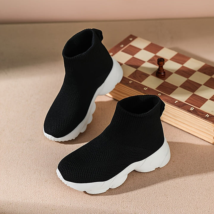Zachte binnenkant van comfortabele ademende kinder sokschoenen, ideaal voor jongens & meisjes.