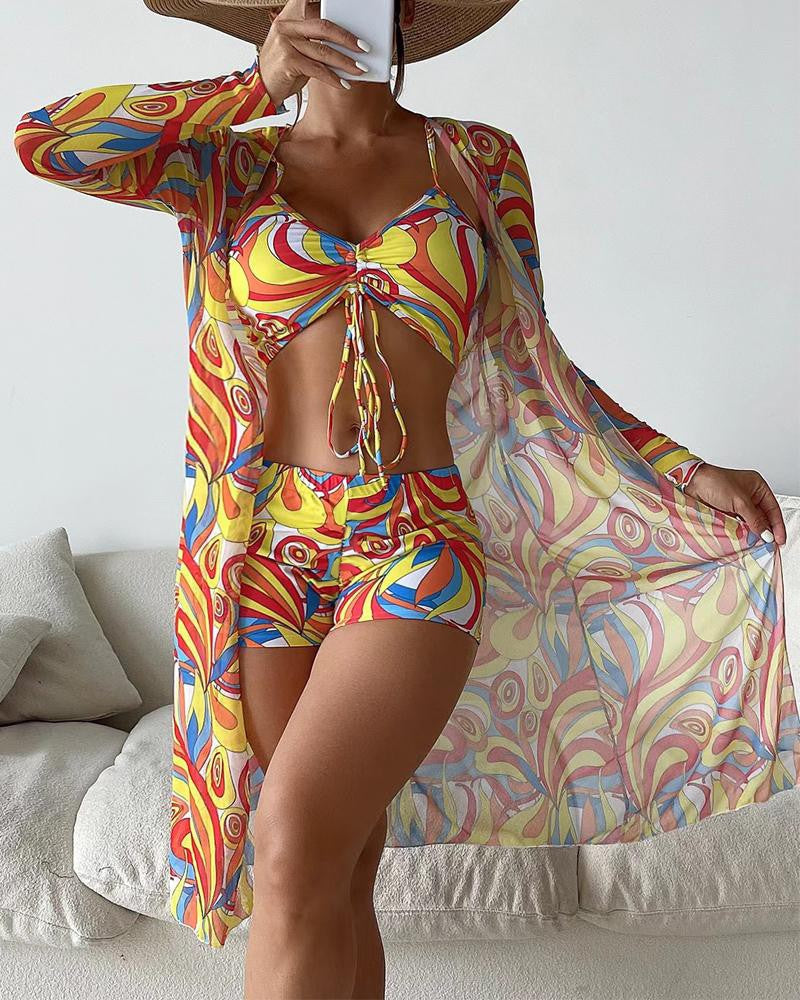 Luxe dames bikini met bijpassende cover-up, voor een complete look.