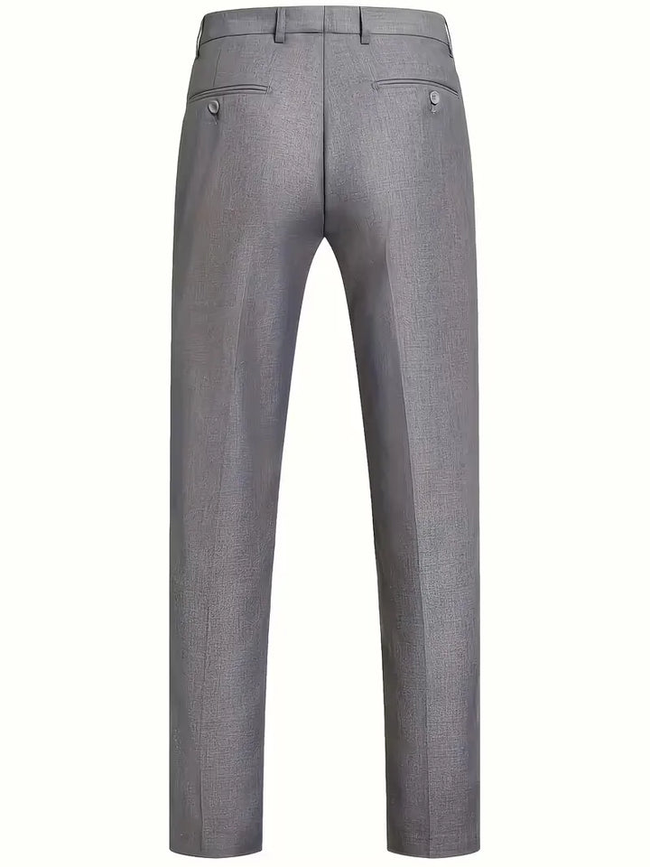 Modern slim fit herenpak met colbert en pantalon, perfect voor elke speciale gelegenheid.