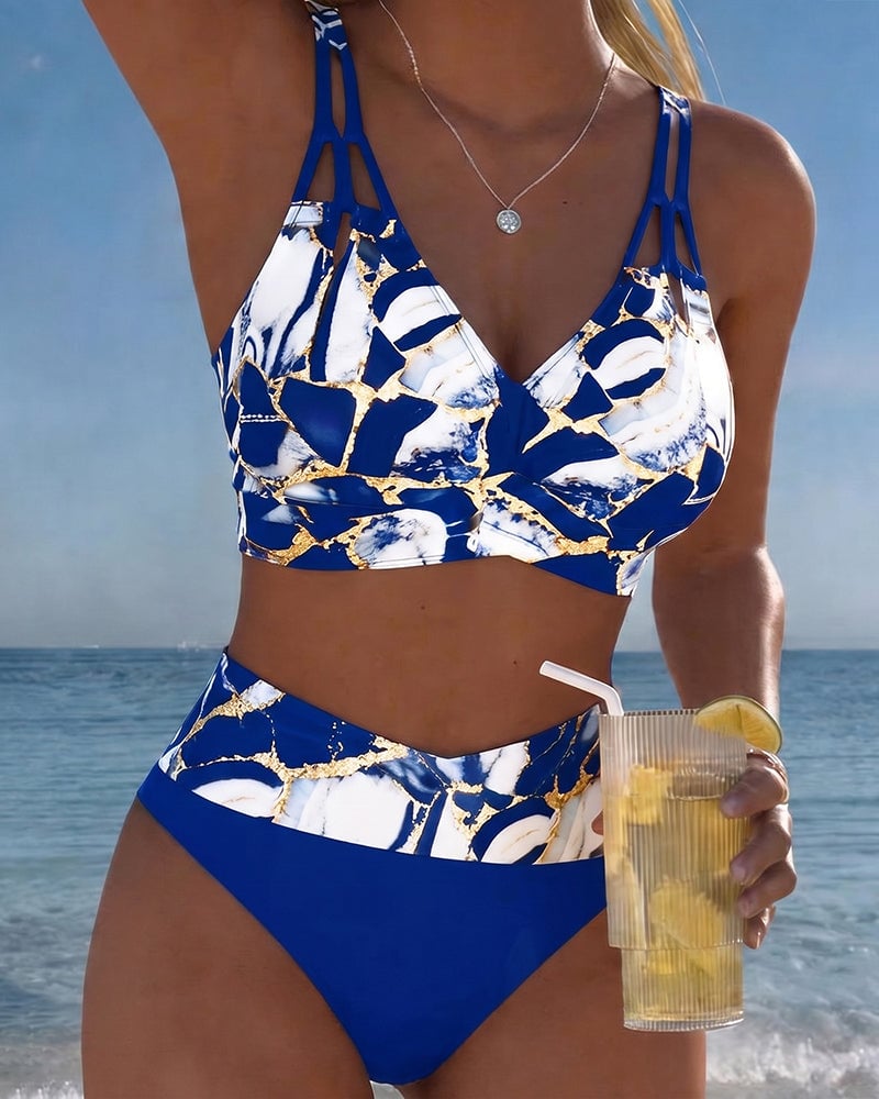 Rode dames zwemkleding, hoge taille bikini, sexy en flatterend voor de zomer.