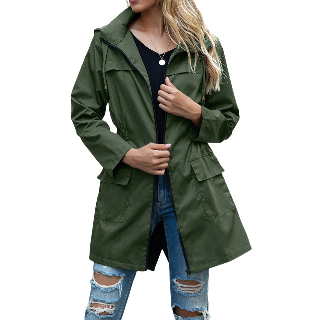Lange dames overgangsjas met capuchon, waterdicht en comfortabel, ideaal voor stijlvolle herfstkleding.
