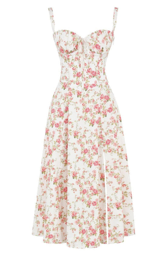 Dames gebloemde zomerjurk met tailleaccent, ideaal voor lente mode en zomer kleding.