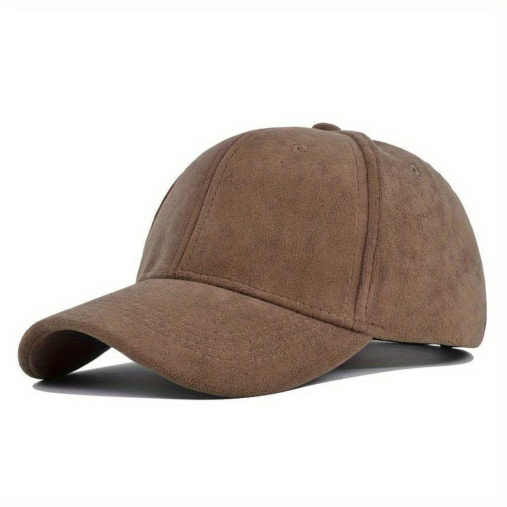 Luxe unisex suède pet voor heren en dames, perfect voor een stijlvolle, comfortabele look.