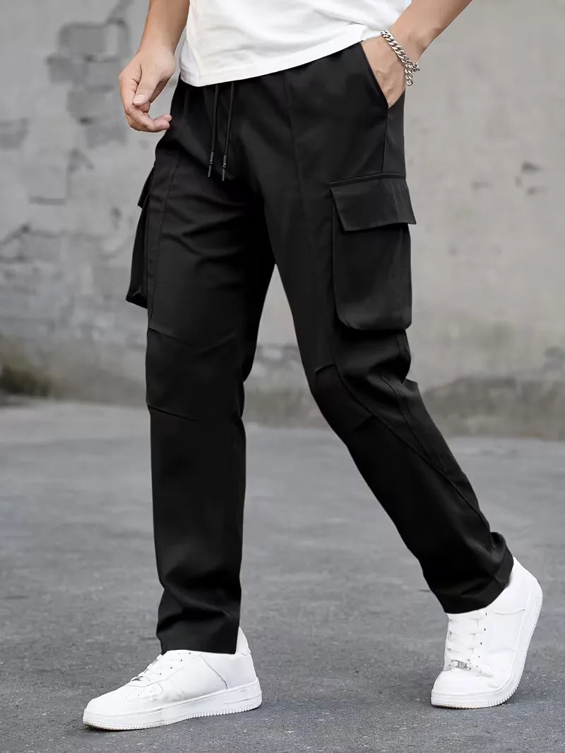 Casual beige cargo broek met rechte pijp, ideaal voor een relaxte herfstlook.