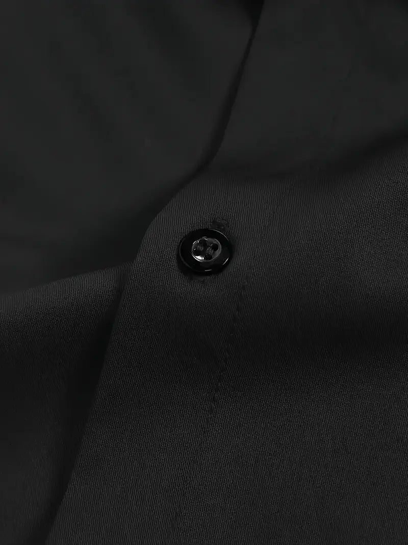 Comfortabel ademend herenoverhemd met lange mouwen. Stijlvolle kleding, ideaal voor zakelijk en vrije tijd.
