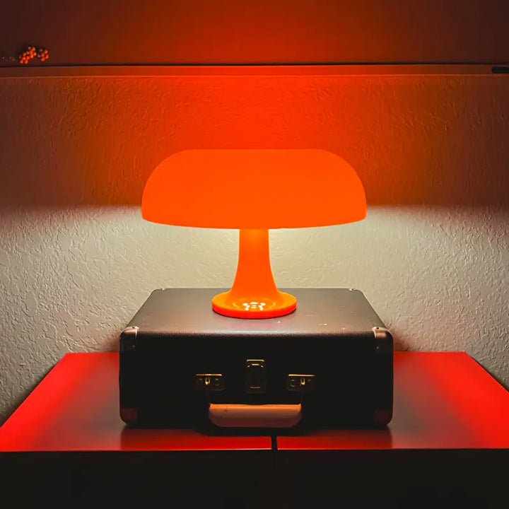 Witte LumiShroom draagbare paddenstoel lamp. Ideaal als nachtkastje of bureau lamp. Luxe sfeerlicht.