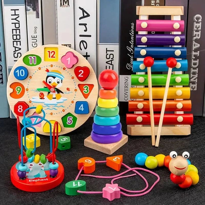 Houten 5-in-1 Montessori speelset voor baby's en peuters; stimuleert creativiteit en ontwikkeling.