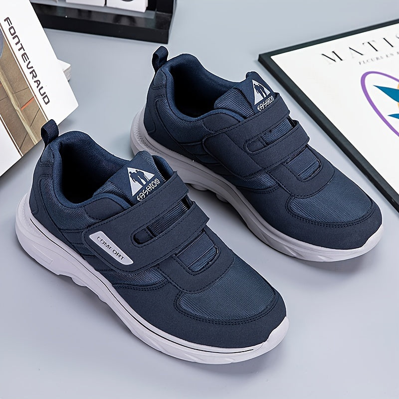 Comfortabele uniseks wandelschoenen EasyStride met klittenband, perfect voor lange wandelingen.