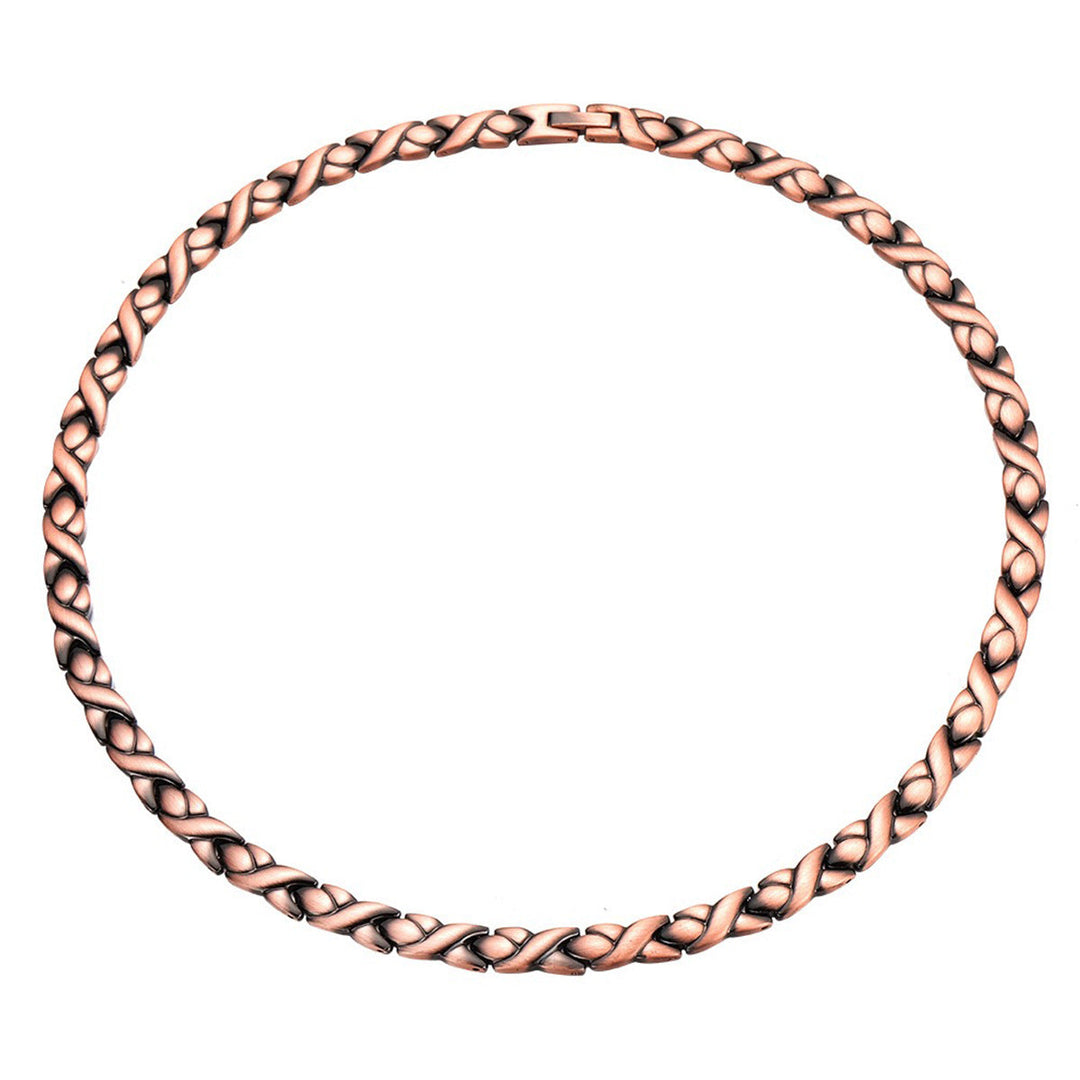 Gedetailleerde handgemaakte gevlochten koperen ketting, vintage stijl, een uniek unisex accessoire.