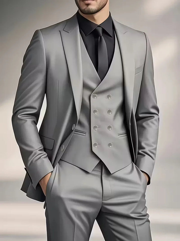 Stijlvol slim fit herenpak, driestukspak met aandacht voor detail, perfecte pasvorm.