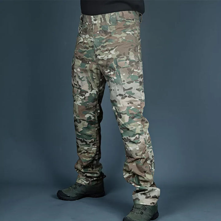 Tactische herenbroek met cargo zakken, stretch en waterafstotend. Ideaal voor outdoor, werk en avontuur. Zeer comfortabel.
