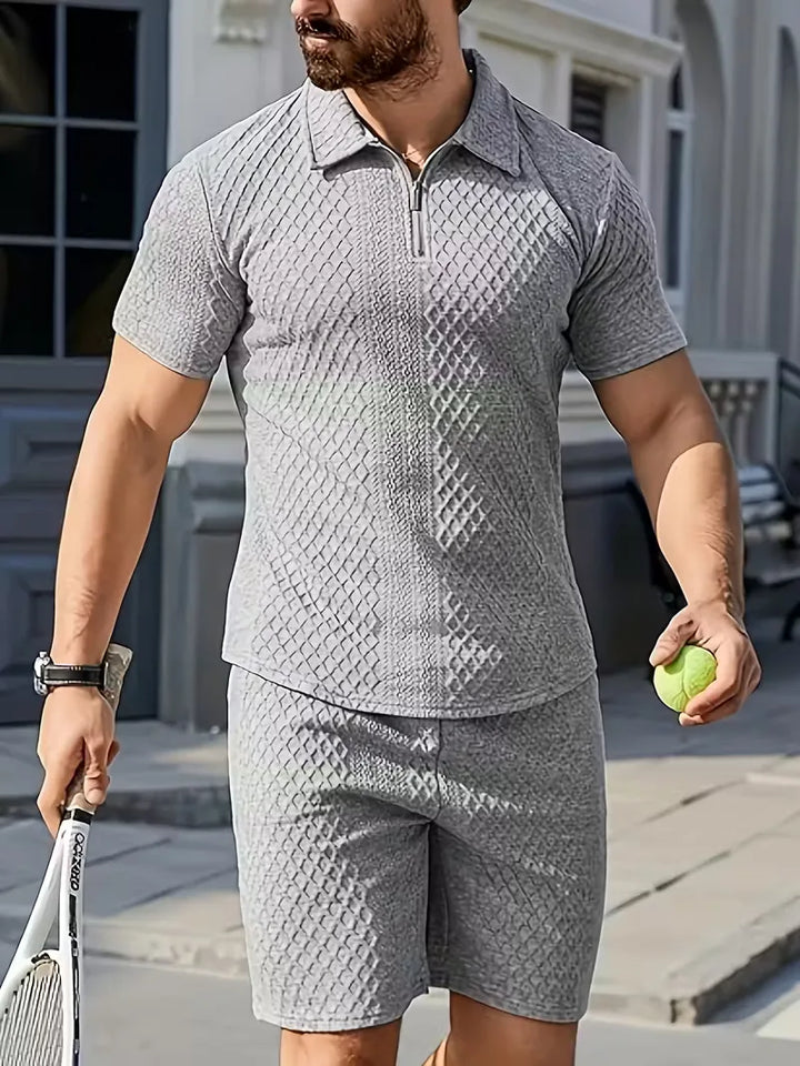 Veelzijdige heren zomer set: casual poloshirt met rits & shorts. Ideaal voor elke vrijetijdsgelegenheid.