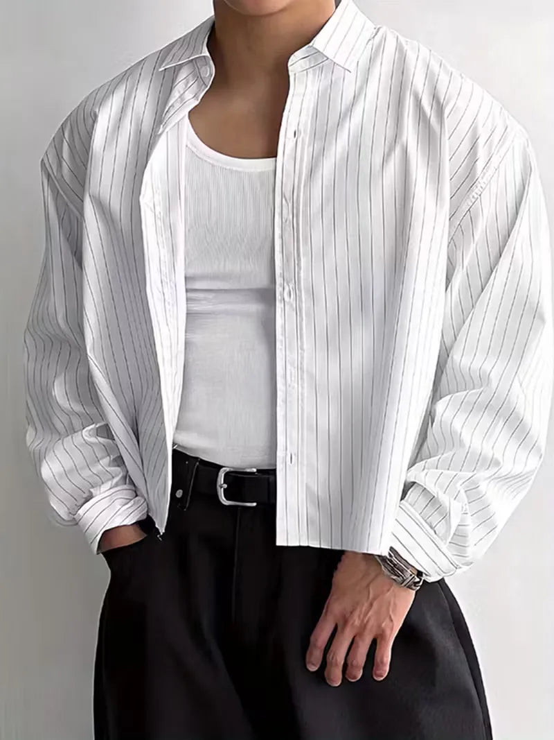 Comfortabel heren oversized shirt met lange mouwen en verticale strepen, ideaal voor smart casual outfits.