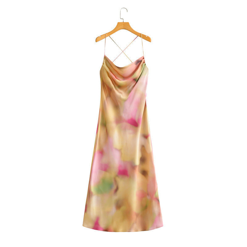 Feestelijke lange jurk voor dames, met bloemenpatroon en verleidelijk V-decolleté, trendy vrouwenmode.