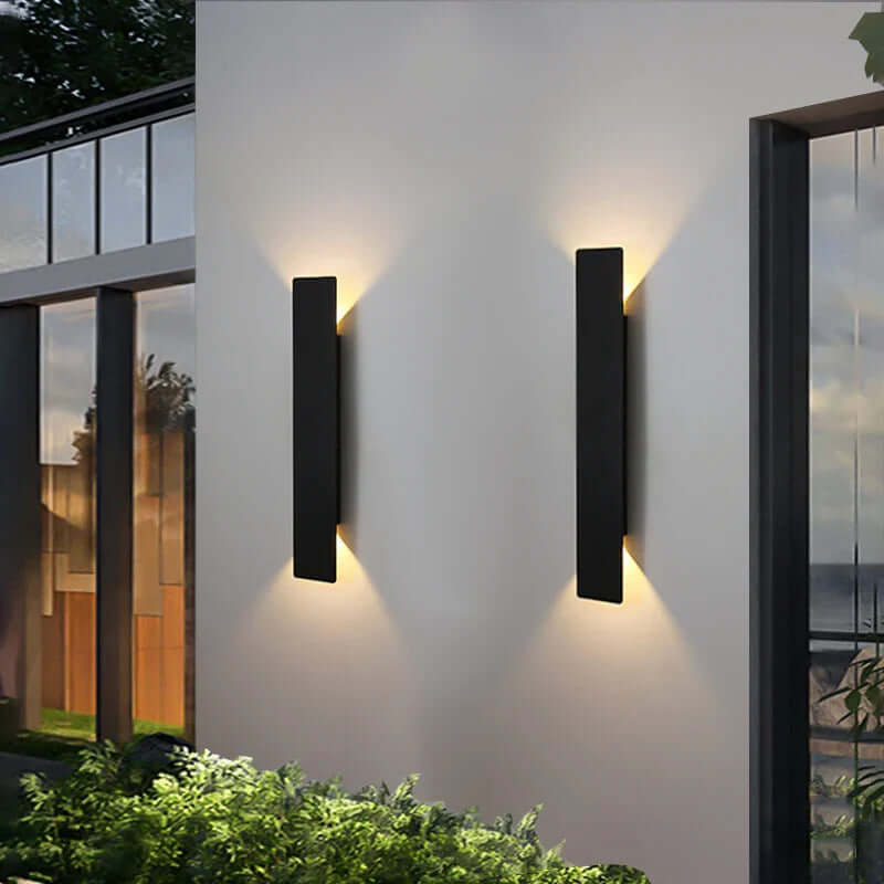 Moderne waterdichte LED buitenwandlamp van aluminium, energiezuinig voor gevelverlichting.