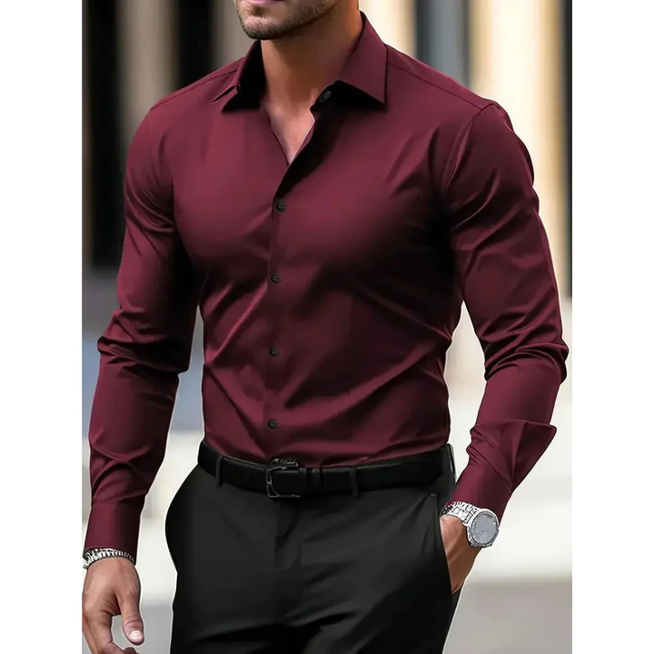 Effen herenoverhemd, slim fit, lange mouwen met klassieke kraag. Tijdloze herenmode voor zowel werk als vrije tijd.