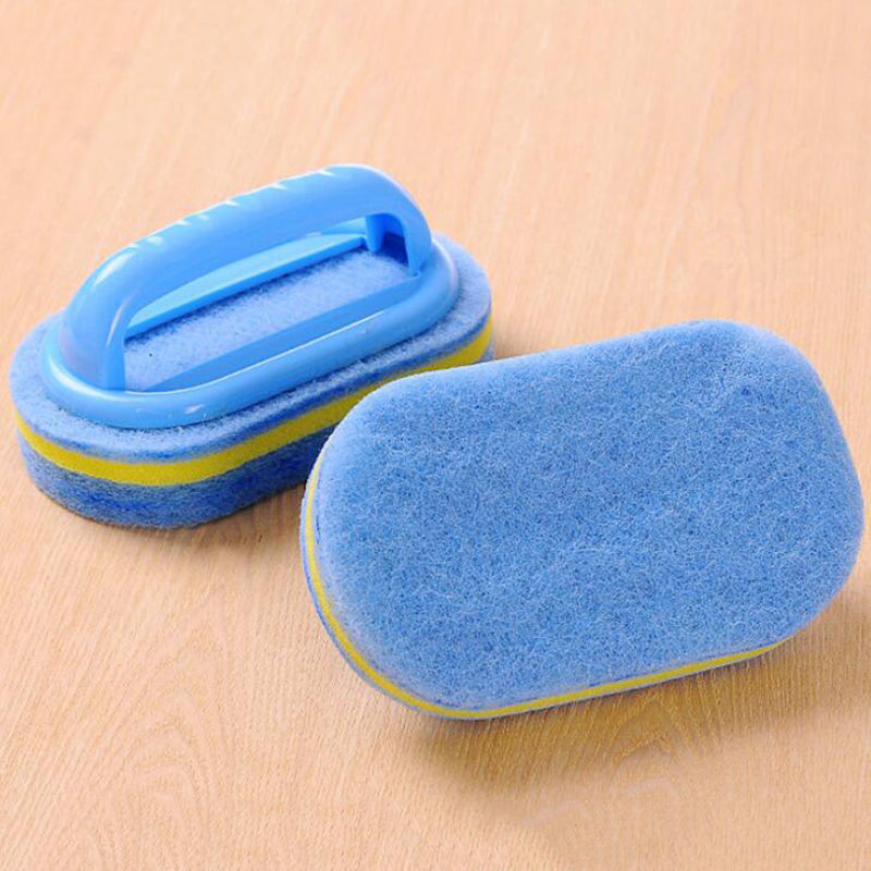 Duurzame schoonmaakspons met ergonomische grip, ideaal voor het reinigen van keukenoppervlakken en pannen.