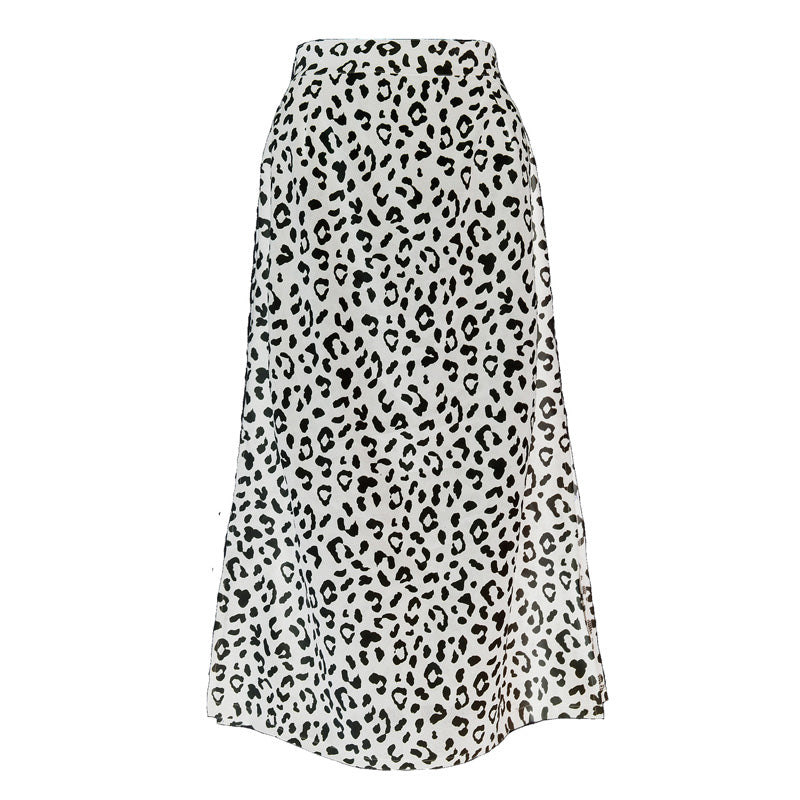 Trendy leopardprint maxi-rok voor dames, met split, combineert mode met comfort voor een stijlvolle uitstraling.