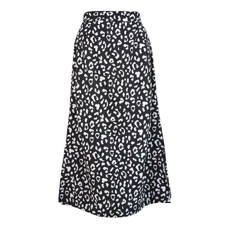 Stijlvolle dames maxi-rok met opvallende leopardprint, elegante split; een trendy item voor elke vrouw.