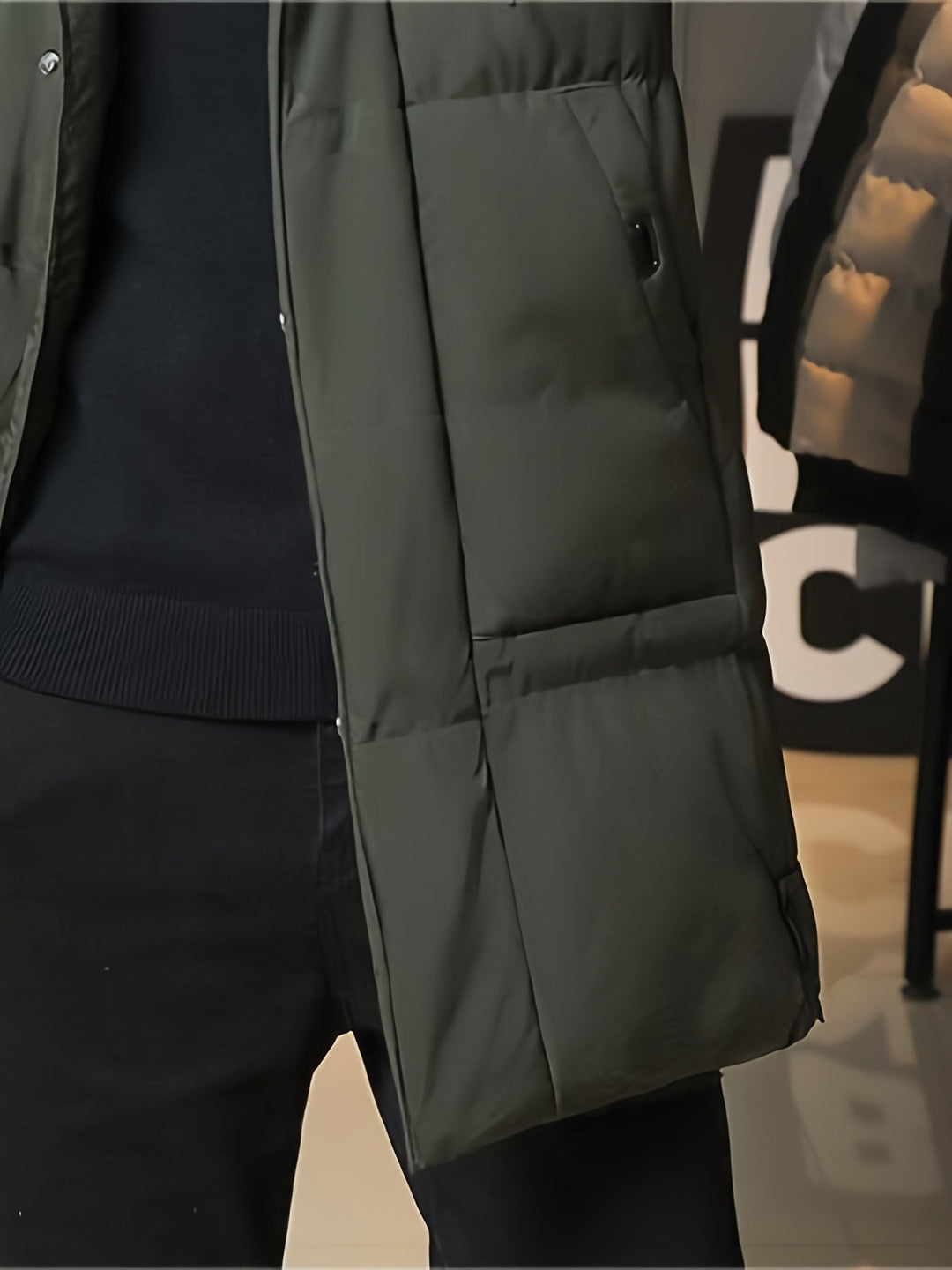 Zwarte heren gewatteerde winterjas, duurzame katoenmix voor outdoor avonturen.