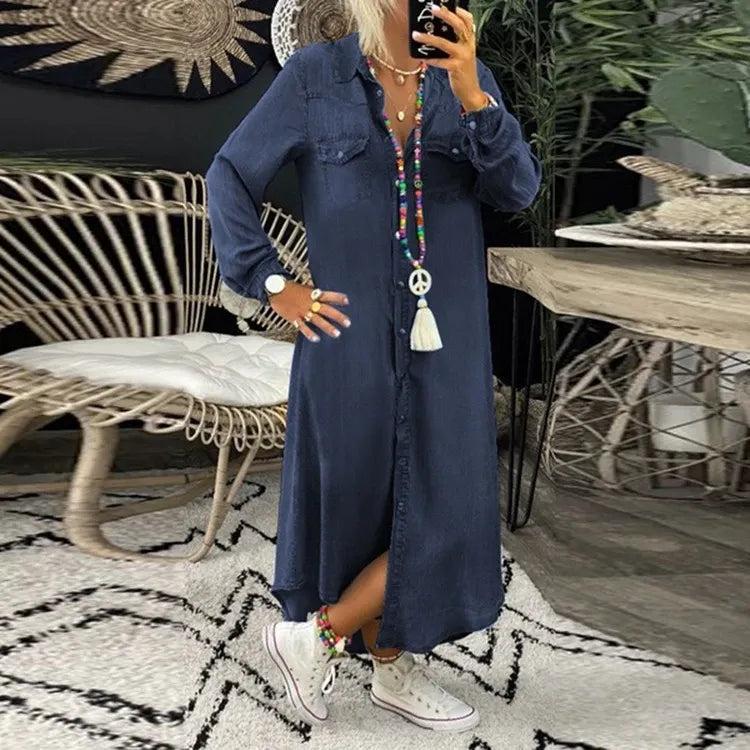 "Casual denimjurk dames in flatterende stijl, blauwe stof, perfect voor lente en zomer, veelzijdig te combineren"