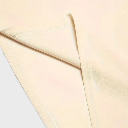"Casual herenpolo in polyester, stijlvol ontwerp met knopen en korte mouwen, ademend en kreukbestendig."